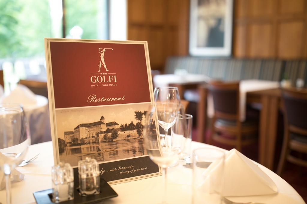 Hotel Golfi Poděbrady Buitenkant foto